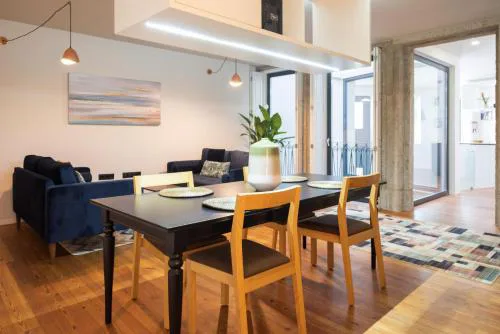 Loungy Porto