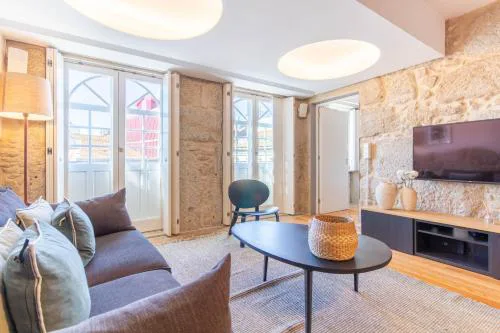 LovelyStay - Sao Domingos Apartment