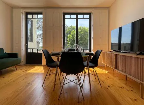 MariPinto Downtown Apartment