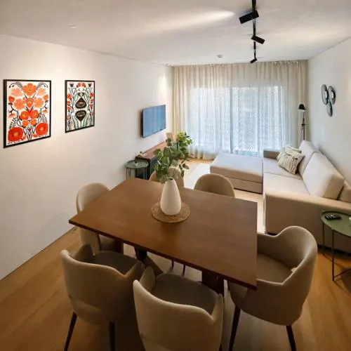 Modern apartment in Almada by Cozzy Homes