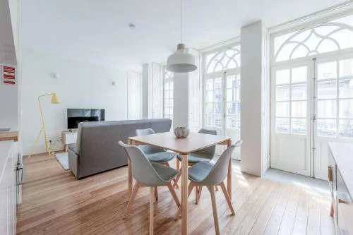 Modern Flat with balcony on Rua das Flores - 2nd