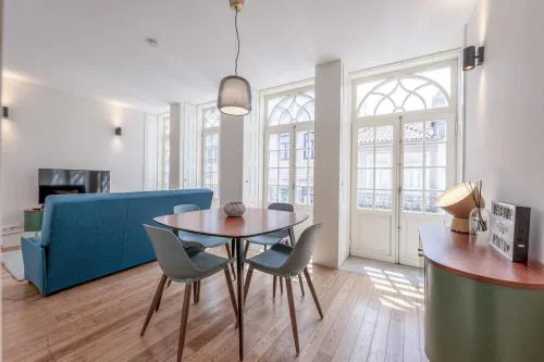 Modern Flat with balcony on Rua das Flores - 3rd