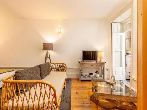 Modern Porto studio with essential amenities