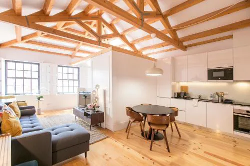 Newly Renovated Cozy Central Loft w/ AC by LovelyStay