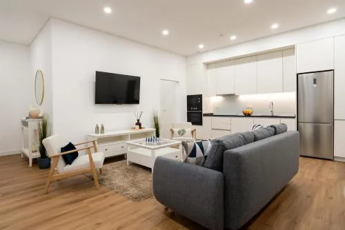 Open-Plan Apartment in Downtown Porto by HostWise