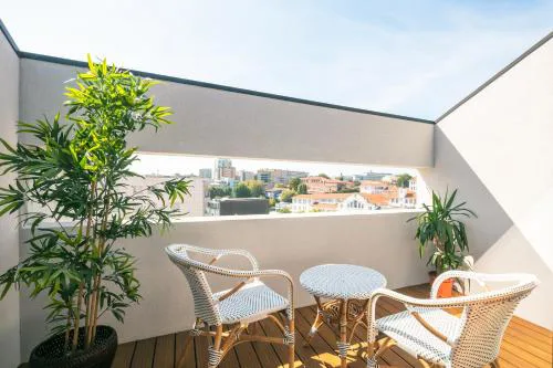 Porto Insight Cedofeita- Parking, Balconies & AC