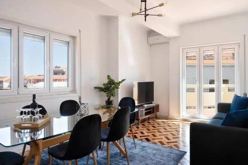 Poveiros Terrace - 3BR Downtown apartment with AC