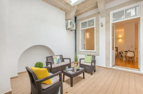 Santa Catarina Experience in Porto
