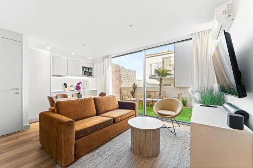 Stay Bonjardim - Modern Garden Duplex N