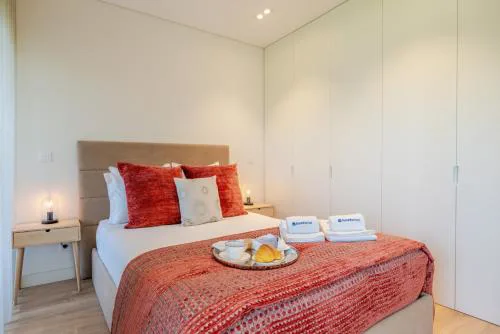Studio w/ Balcony, Pool & Gym in Antas by HostWise