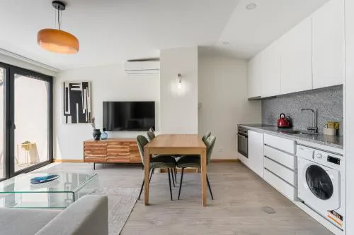 Sunny one bedroom apartment