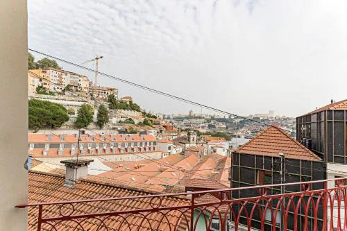 Superb Flat w Balcony and AC by LovelyStay