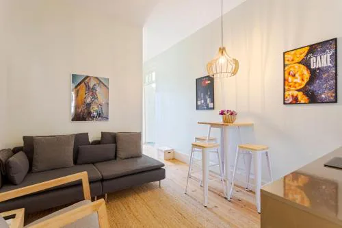 Viela Chic by Cozy Stay