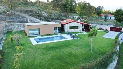 Casa Encosta do Monte