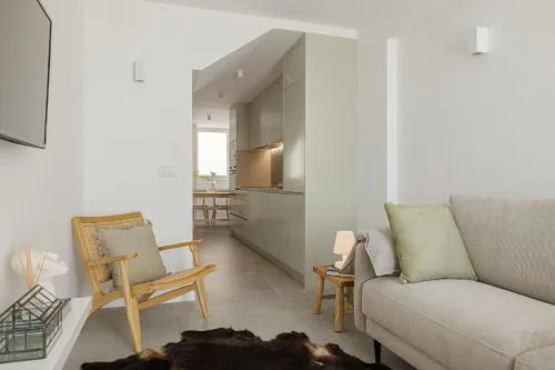 Lapa 84-A - seafront house