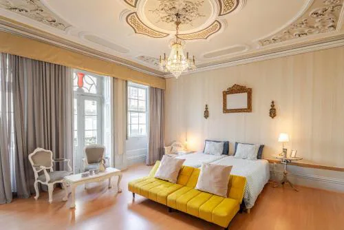 Serafina Palace Historic Charm by the Sea