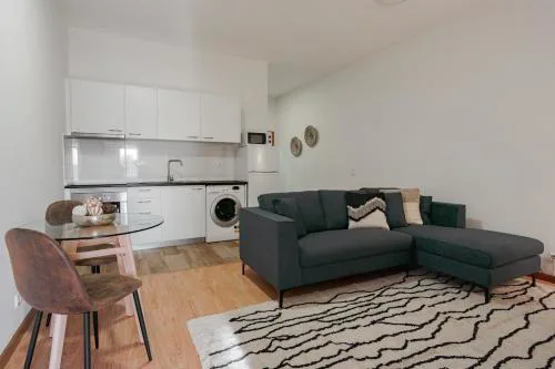 Modern studio near Metro
