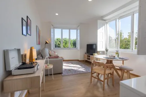 Riverfront Avenida 13 - Your Boho Flat - uChill