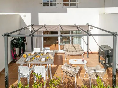 Seabreeze Duplex – Beach & Terrace