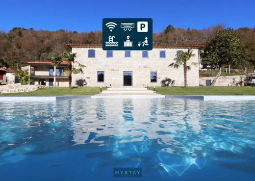 Casa d'Henrique Retreat Pool and Spa