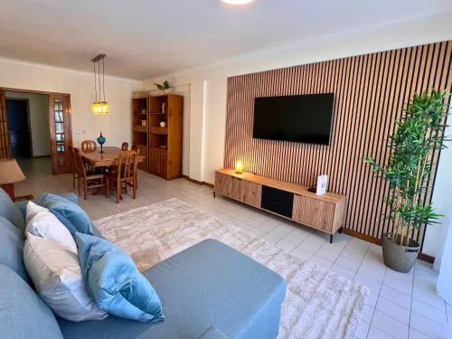 Lourença Stays - Vila Beach Apartment 2