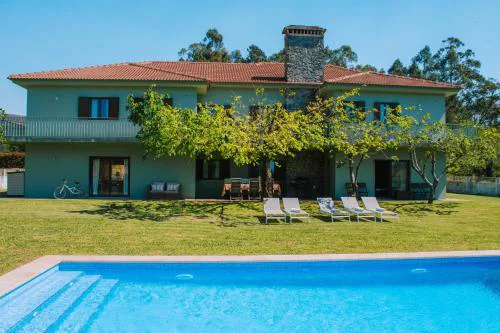 Just Like Home - Casa de Cimo de Vila