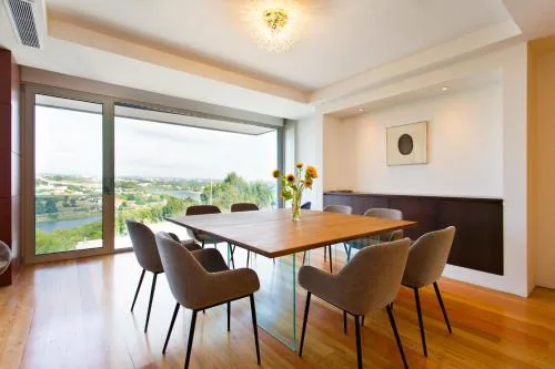Casa dos Cubos - Douro river house with swimming pool and river view