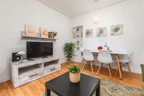 Cosy Apartment with Veranda in Gaia - 1E