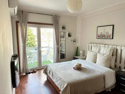 Modern Private Suite with Balcony & Bathroom - King and Queen Beds
