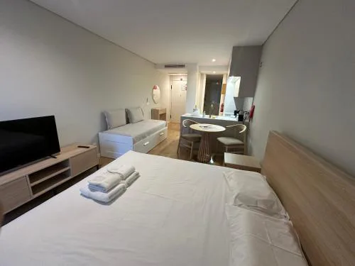 New Douro 403 with shared pool and parking