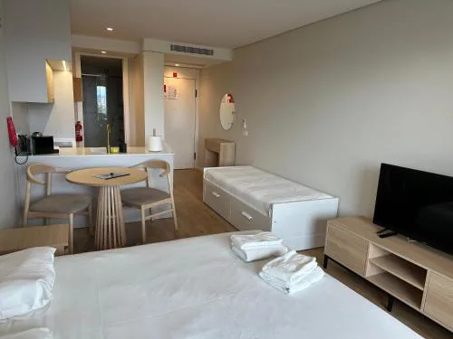 New Douro 406 with shared pool and parking