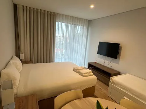 New Douro Tower 203 with shared pool and parking