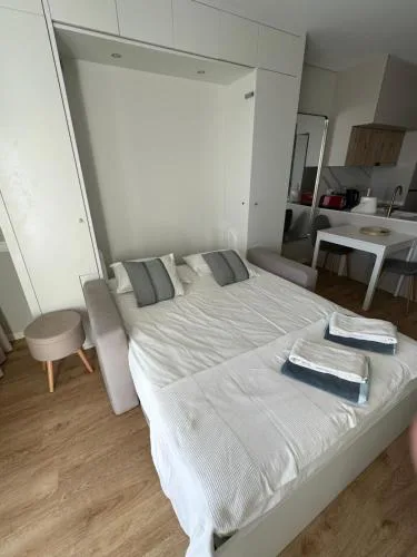 New Douro Tower 206 with shared pool and parking