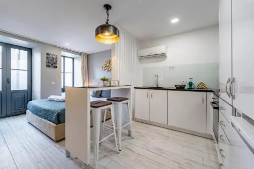 Oporto Wine Cellars Flat With Terrace