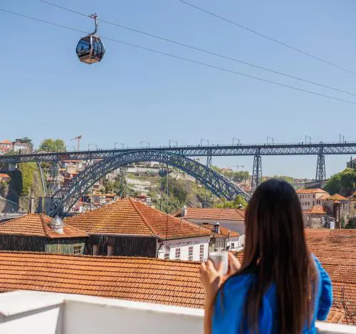Porto Views & Wines by Porto City Hosts
