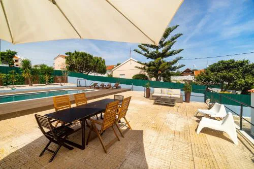 WHome Sea Breeze House with Pool & BBQ in Ericeira