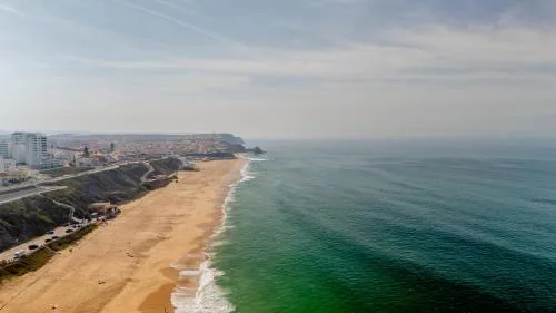 Moradia São João-Spacious Beachfront Villa