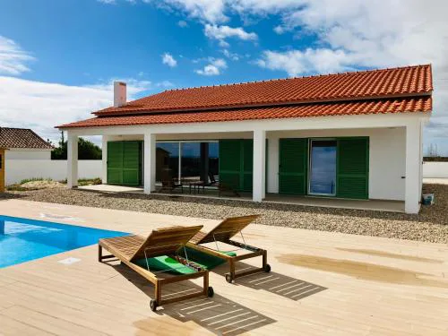 Casa Elo - Fresh-Built Home with Pool