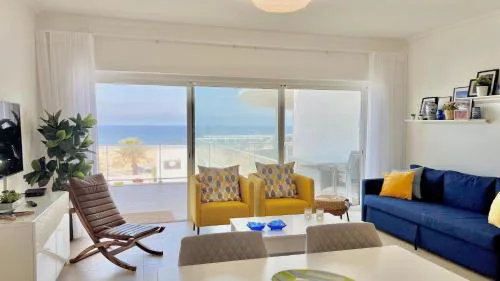 Deluxe 2 Bedroom Oceanfront Flat in Praia del Rey