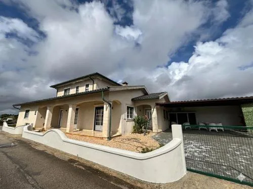 Casa dos Neto Carriço