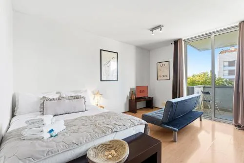 GuestReady - Cosy studio with balcony
