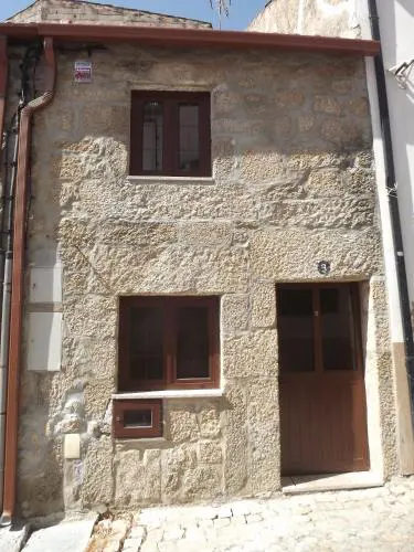 Casa dos Poetas by AL Belmonte