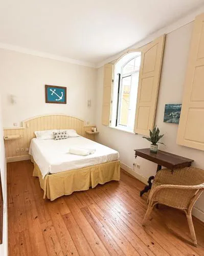 Casa das Ancoras Historic Beach Guesthouse in Buarcos Portugal