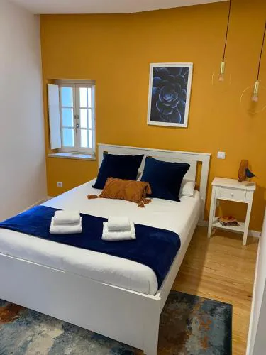 Blue Essence Apartment - Central