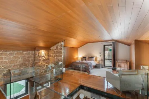 Confluentia H&A - Luxury XIII Century Loft House