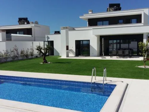 Holiday Home Neue moderne Villa mit privatem Pool by Interhome