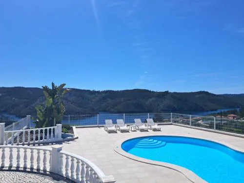 Lago Azul Villas