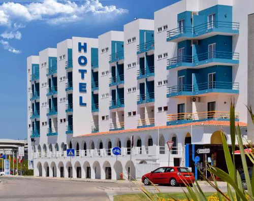 THE FOZ Beach Hotel