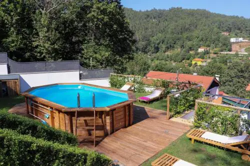 Welcoming house with pool in Lomba