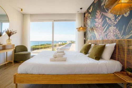 Casa Caracol, with a panoramic ocean view